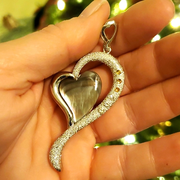 New Unique Wrapped Heart Shaped Abalone Shell Silver Pendant. - Picture 7 of 16